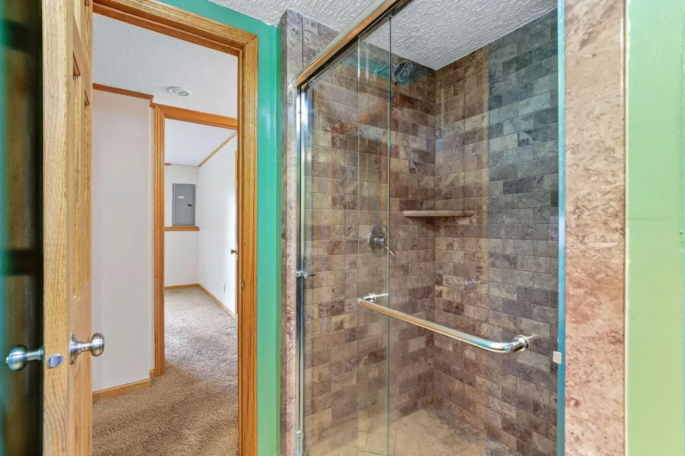 13949 Gauntlet Court Apple Valley, MN 55124