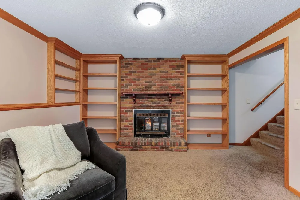 13949 Gauntlet Court Apple Valley, MN 55124
