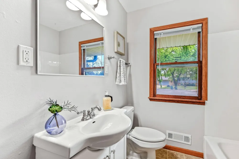 13949 Gauntlet Court Apple Valley, MN 55124