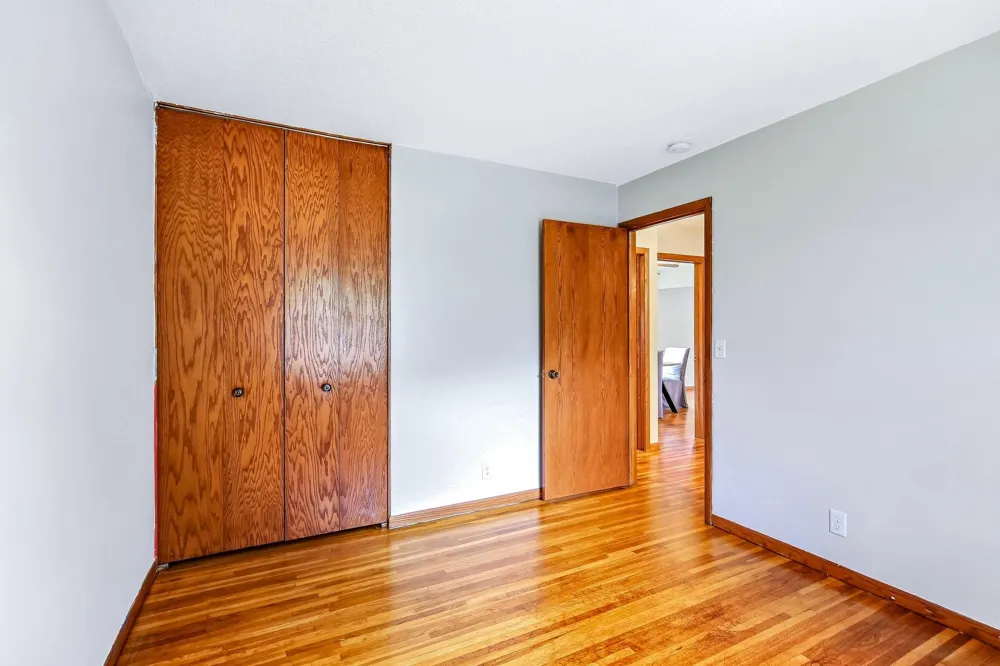 13949 Gauntlet Court Apple Valley, MN 55124