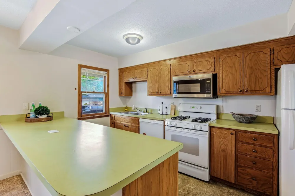 13949 Gauntlet Court Apple Valley, MN 55124