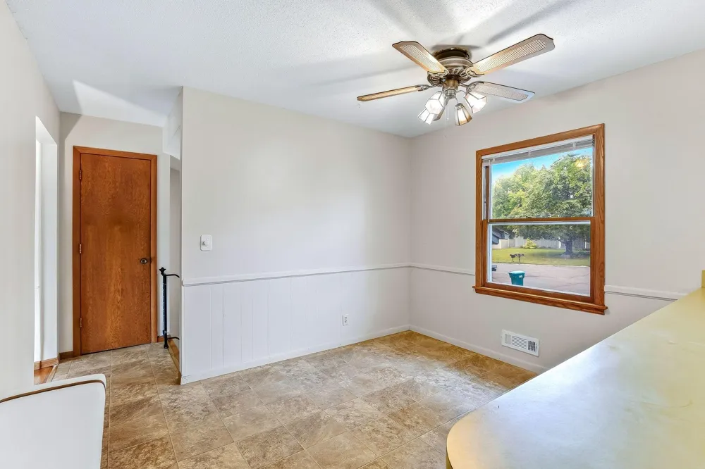 13949 Gauntlet Court Apple Valley, MN 55124