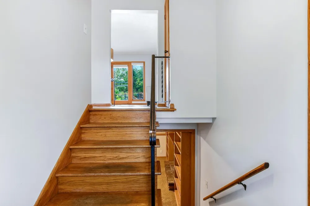 13949 Gauntlet Court Apple Valley, MN 55124