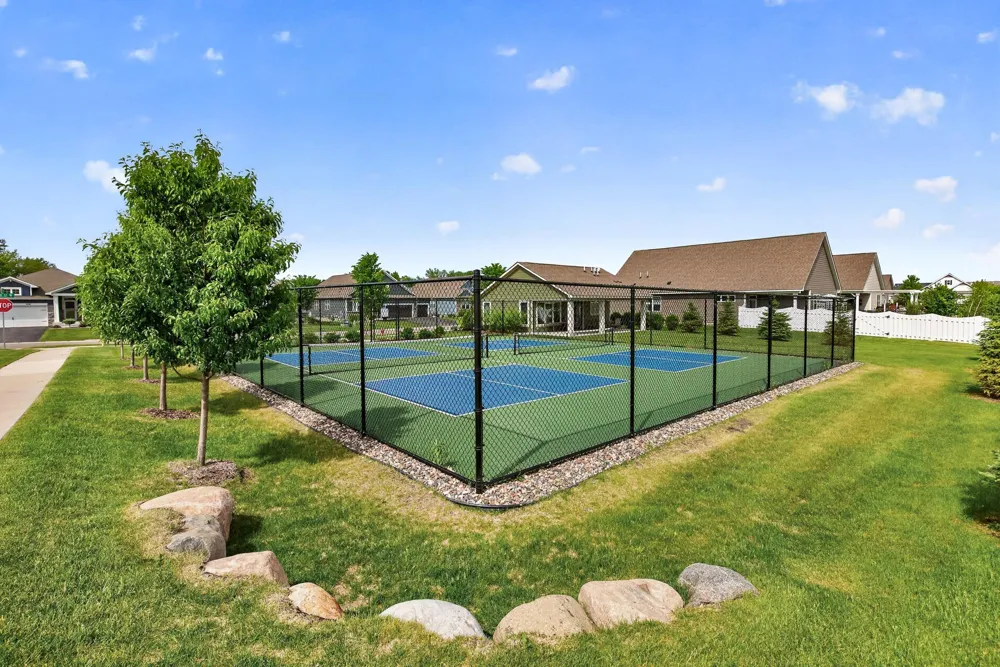 18374 Hamby Way Lakeville, MN 55044