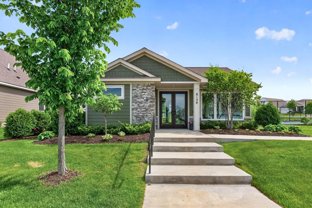 18374 Hamby Way Lakeville, MN 55044