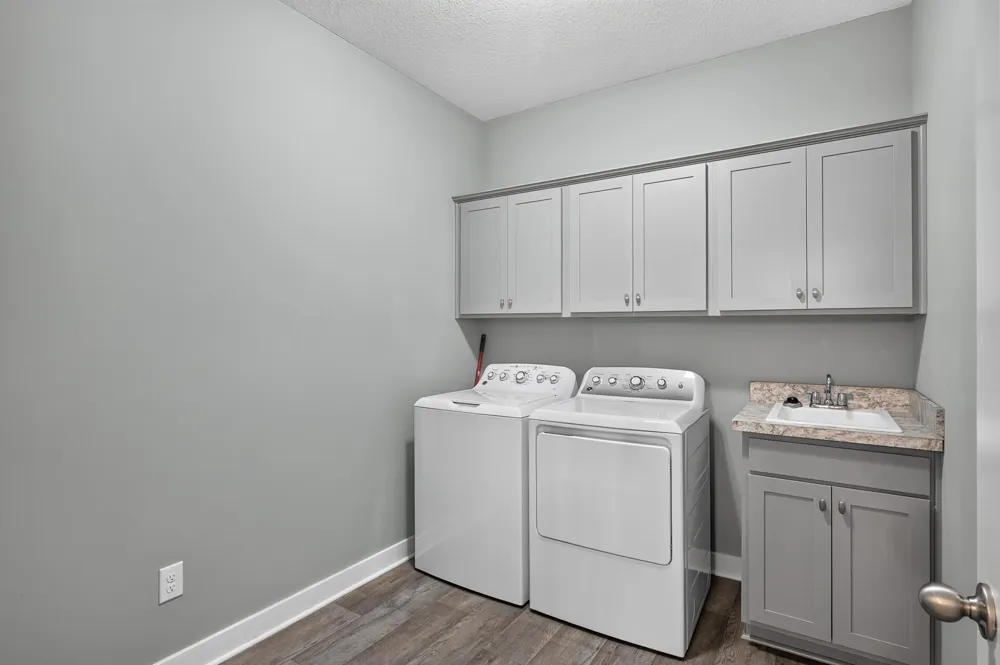 18374 Hamby Way Lakeville, MN 55044