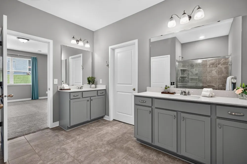 18374 Hamby Way Lakeville, MN 55044