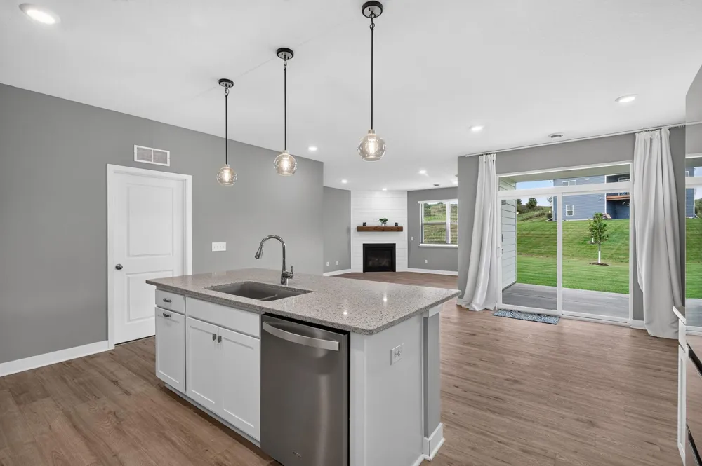 18374 Hamby Way Lakeville, MN 55044