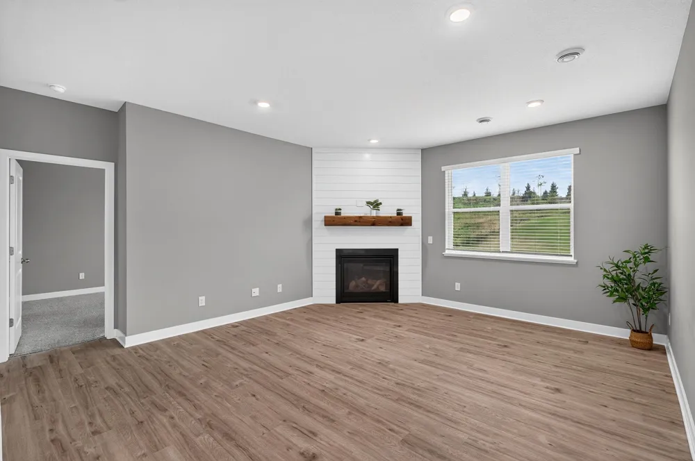18374 Hamby Way Lakeville, MN 55044