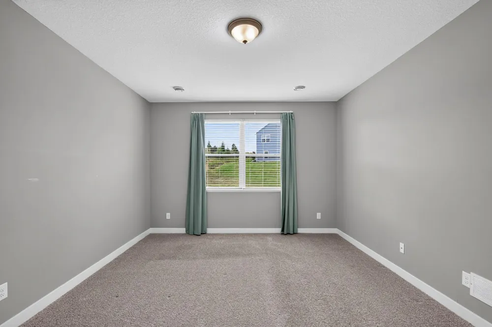 18374 Hamby Way Lakeville, MN 55044