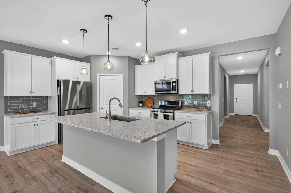 18374 Hamby Way Lakeville, MN 55044