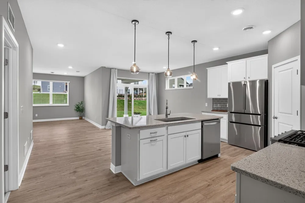18374 Hamby Way Lakeville, MN 55044