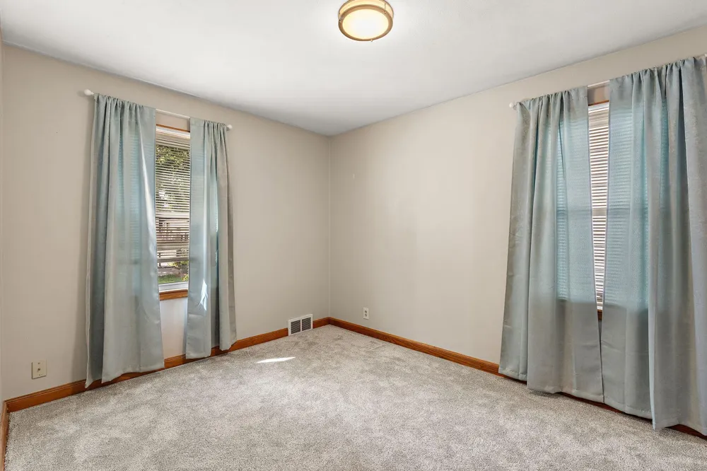 828 3rd Avenue S South Saint Paul, MN 55075