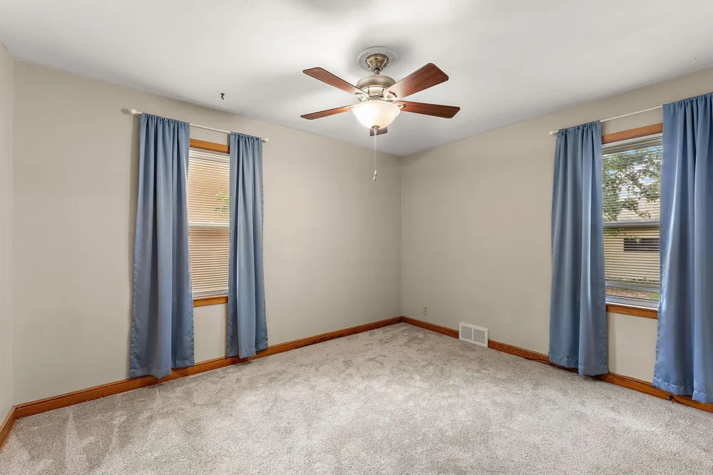 828 3rd Avenue S South Saint Paul, MN 55075