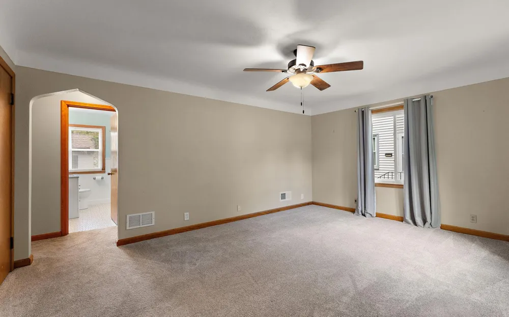 828 3rd Avenue S South Saint Paul, MN 55075