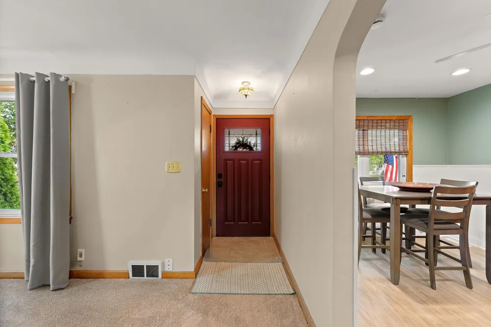 828 3rd Avenue S South Saint Paul, MN 55075