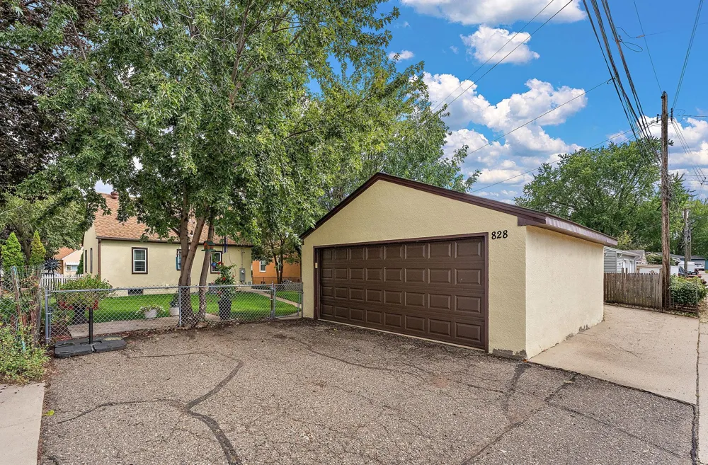 828 3rd Avenue S South Saint Paul, MN 55075