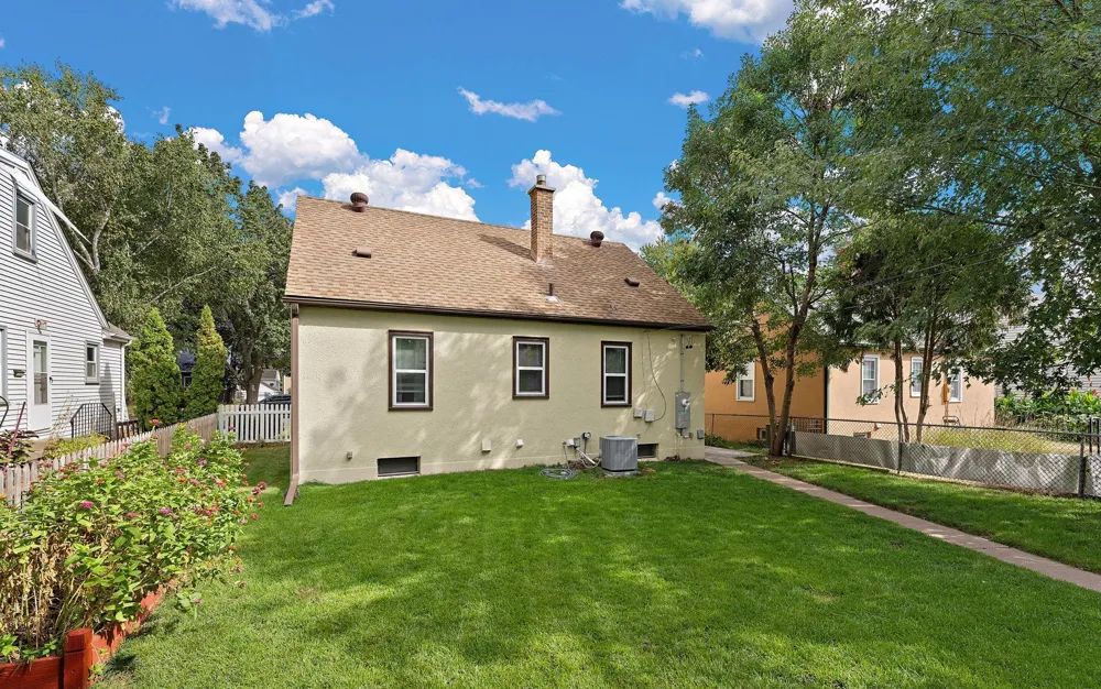 828 3rd Avenue S South Saint Paul, MN 55075