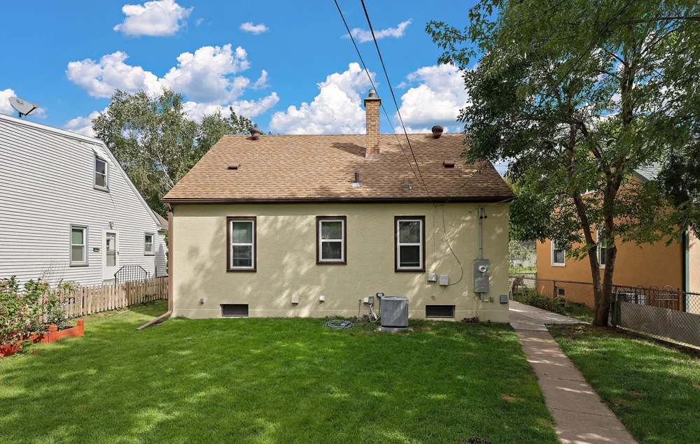828 3rd Avenue S South Saint Paul, MN 55075