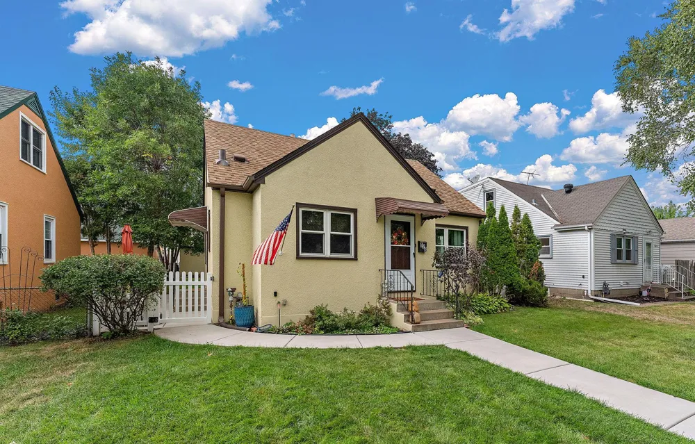 828 3rd Avenue S South Saint Paul, MN 55075