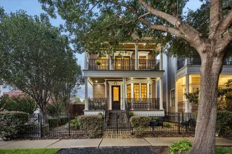 809 W 9th Street
