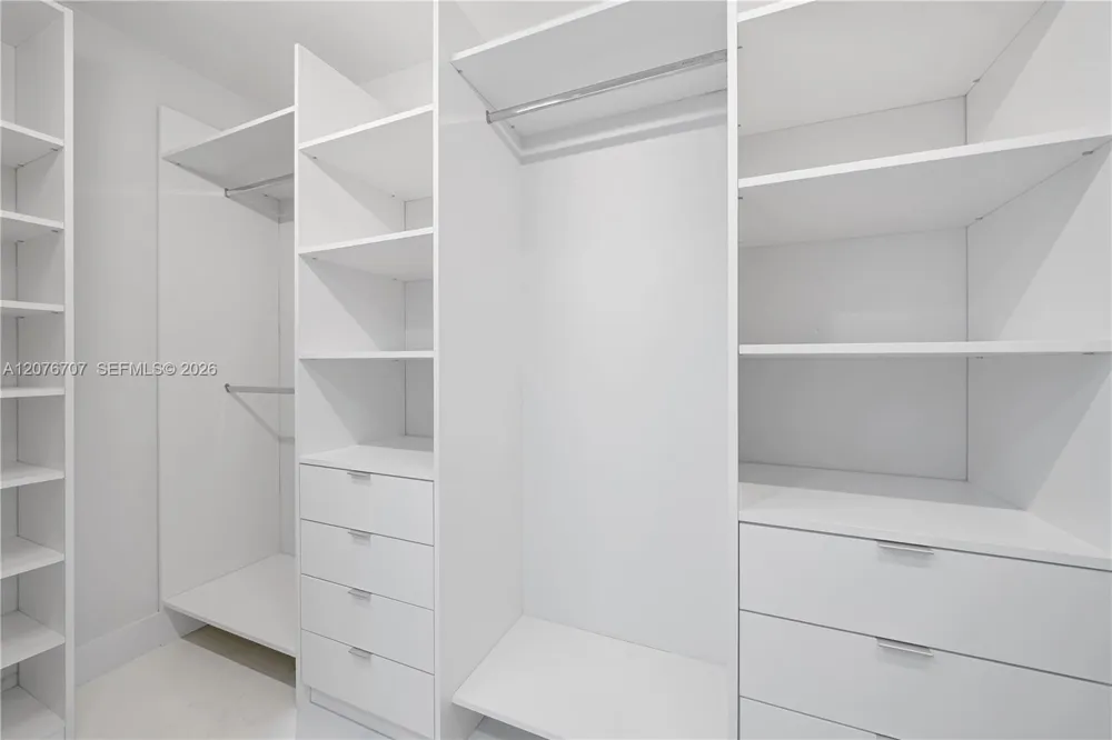 16425 Collins Ave #712 Sunny Isles Beach, FL 33160