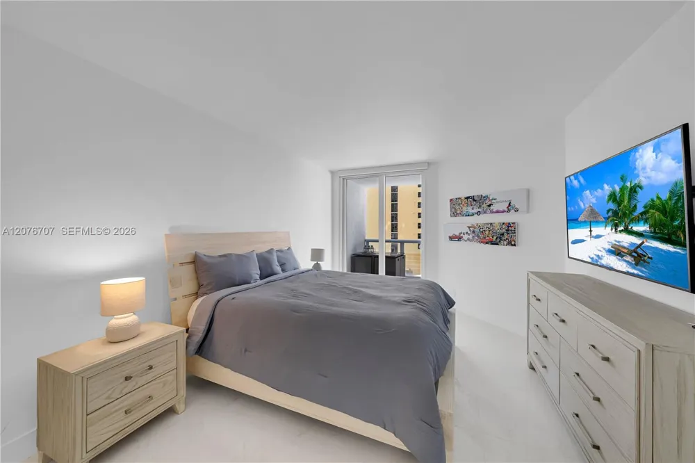 16425 Collins Ave #712 Sunny Isles Beach, FL 33160