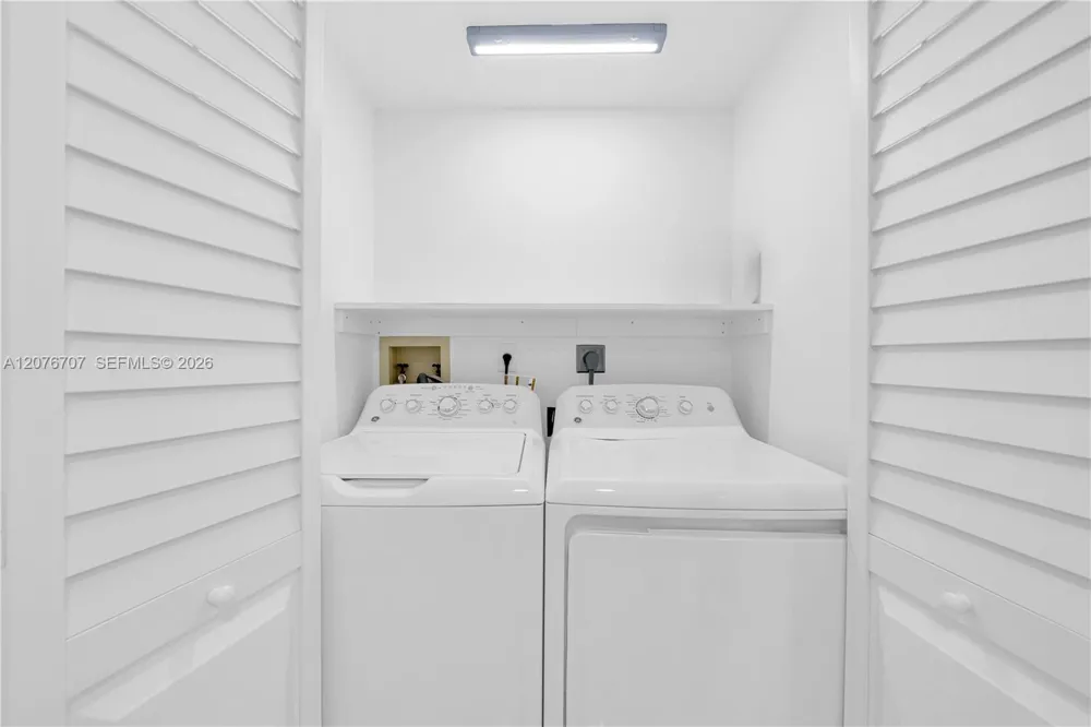 16425 Collins Ave #712 Sunny Isles Beach, FL 33160
