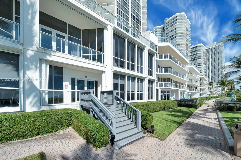 16425 Collins Ave #712 Sunny Isles Beach, FL 33160