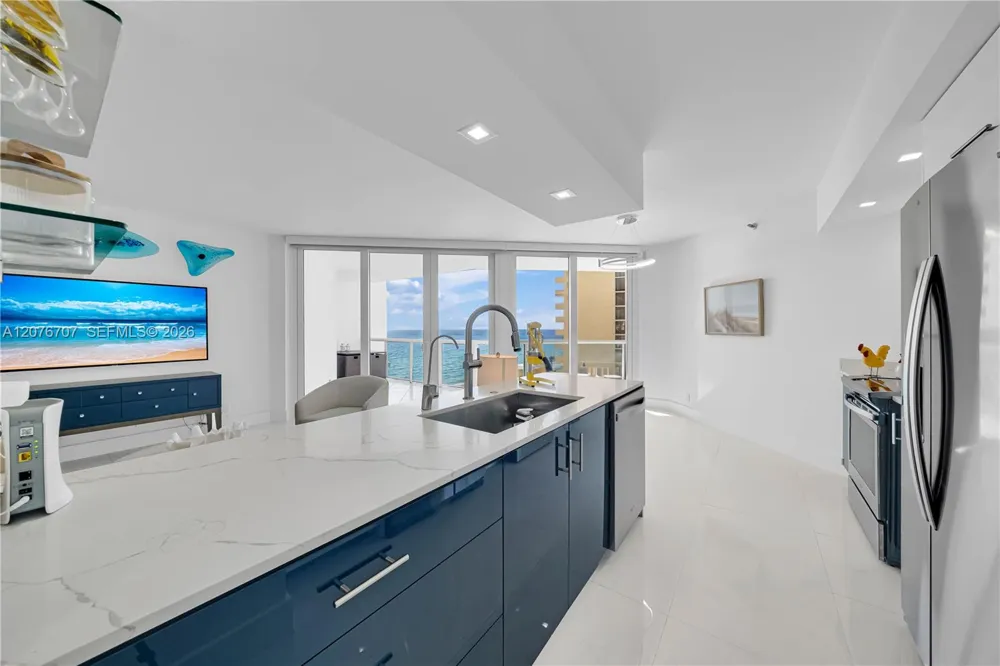 16425 Collins Ave #712 Sunny Isles Beach, FL 33160