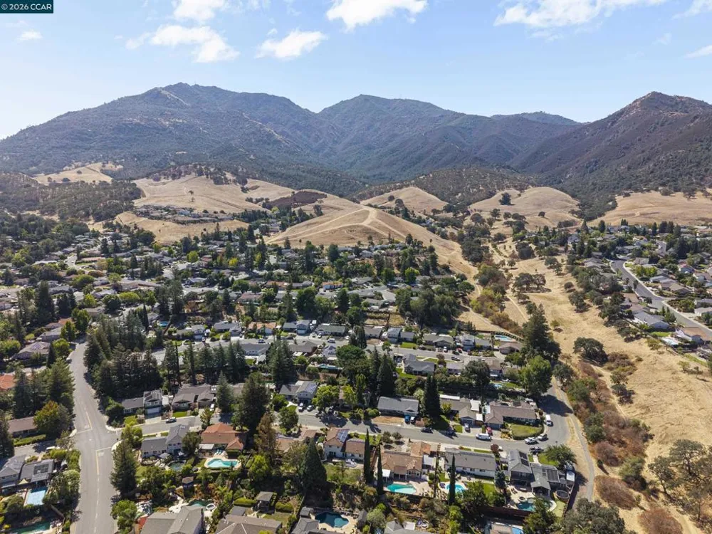 726 Bloching Circle Clayton, CA 94517
