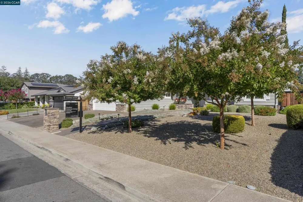 726 Bloching Circle Clayton, CA 94517