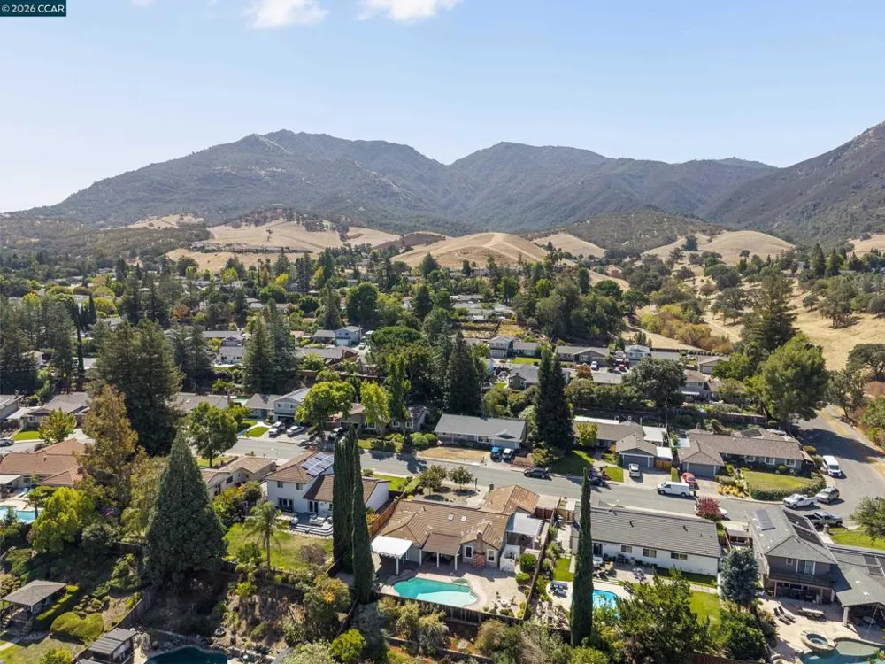 726 Bloching Circle Clayton, CA 94517