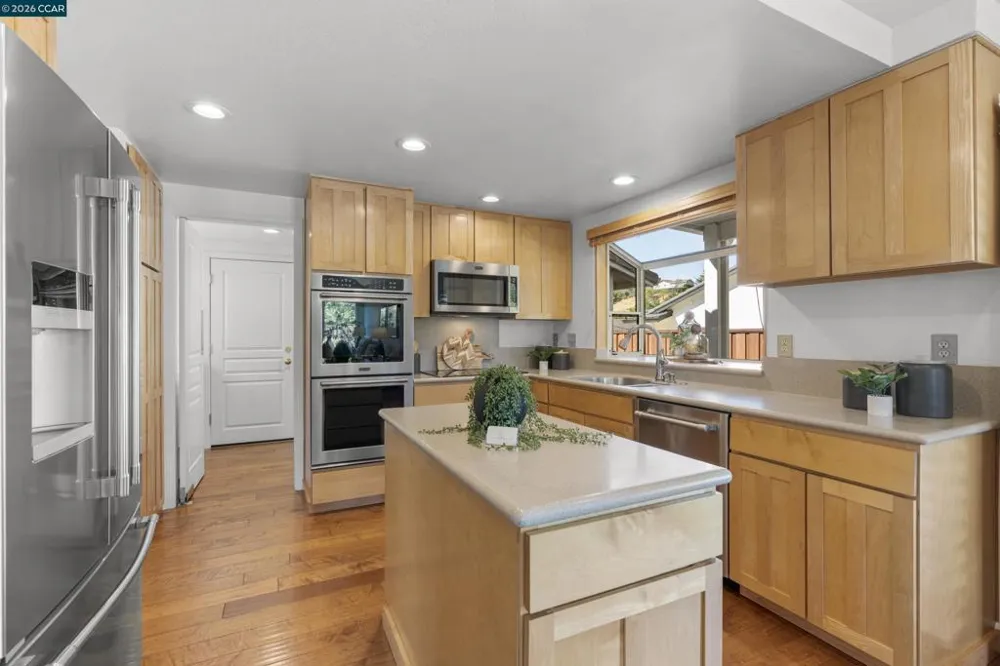726 Bloching Circle Clayton, CA 94517