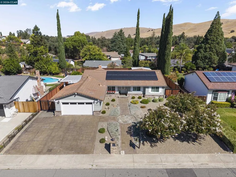 726 Bloching Circle Clayton, CA 94517