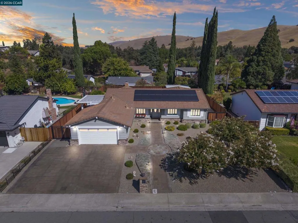 726 Bloching Circle Clayton, CA 94517