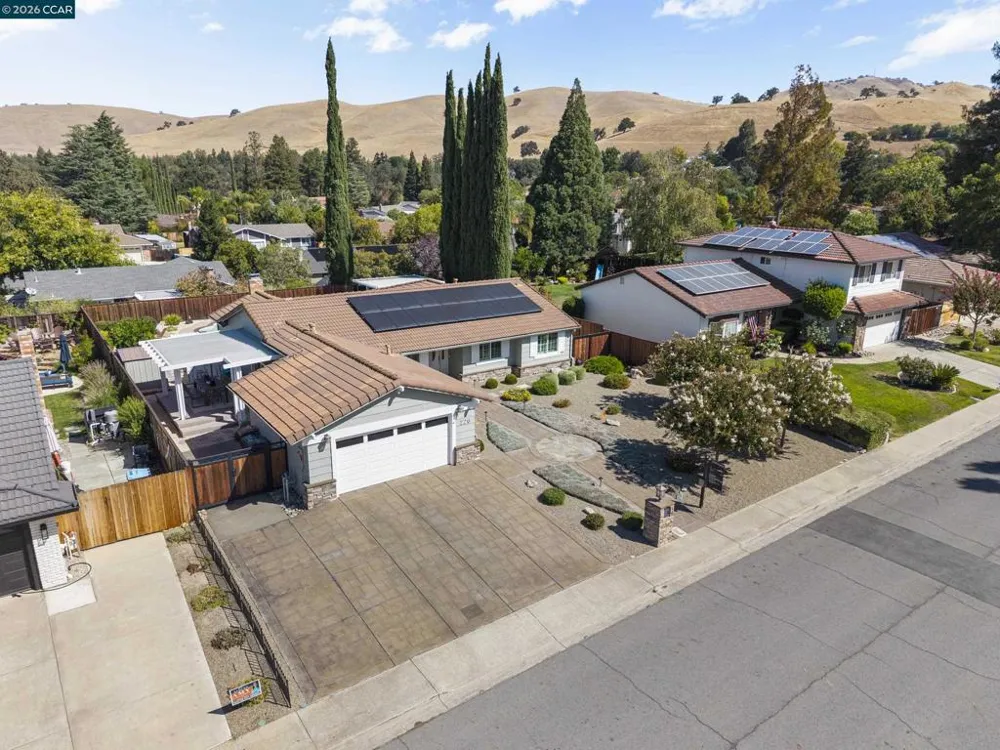 726 Bloching Circle Clayton, CA 94517