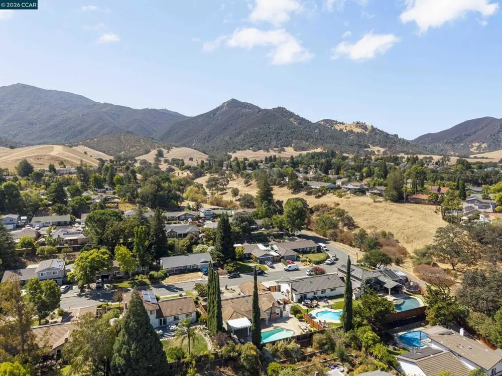 726 Bloching Circle Clayton, CA 94517
