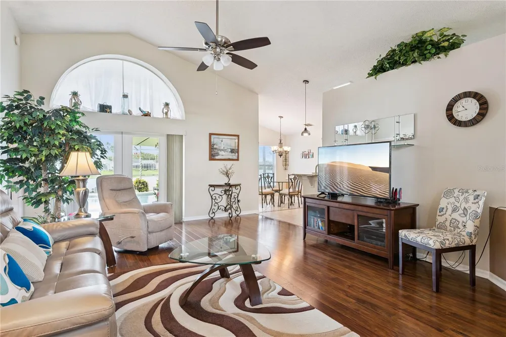 3828 BROOKMYRA DRIVE Orlando, FL 32837