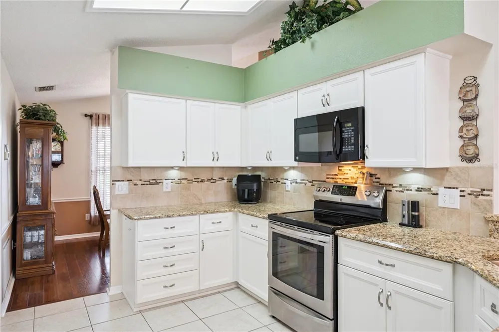 3828 BROOKMYRA DRIVE Orlando, FL 32837