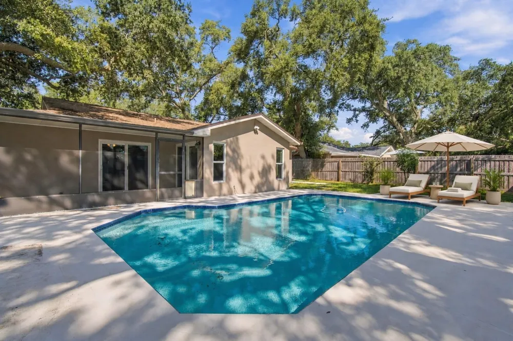 11093 117TH STREET Seminole, FL 33778