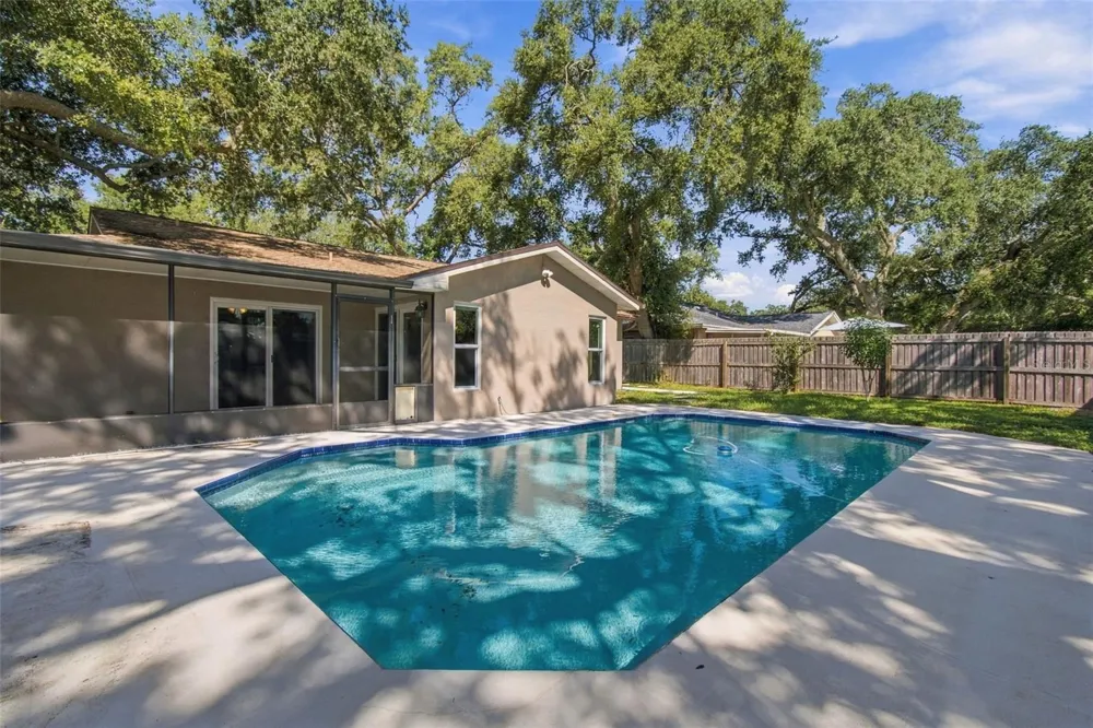 11093 117TH STREET Seminole, FL 33778