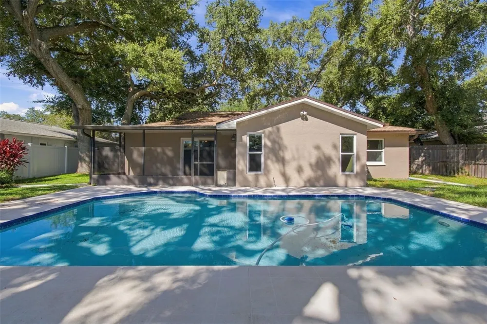 11093 117TH STREET Seminole, FL 33778