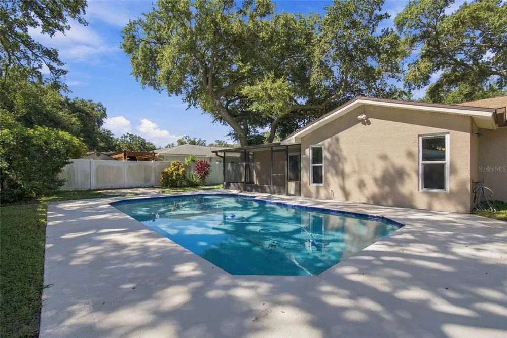 11093 117TH STREET Seminole, FL 33778
