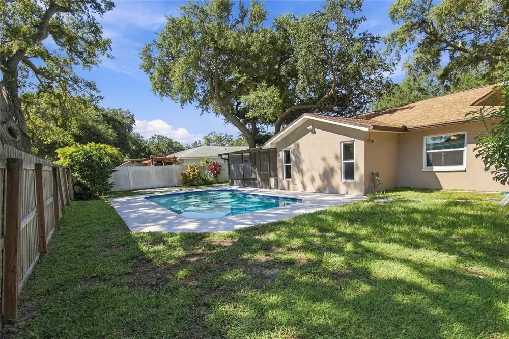 11093 117TH STREET Seminole, FL 33778