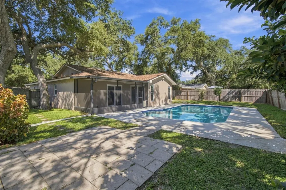 11093 117TH STREET Seminole, FL 33778