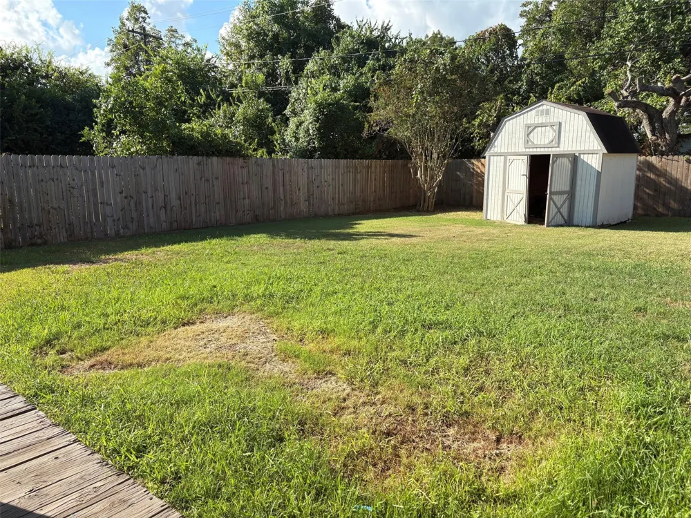 112 Acacia Street Lake Jackson, TX 77566