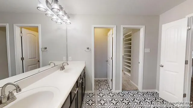 2915 THUNDER GULCH San Antonio, TX 78245