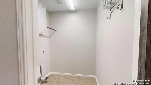 2915 THUNDER GULCH San Antonio, TX 78245