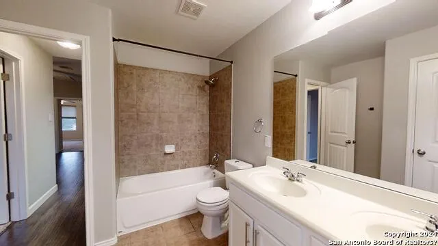2915 THUNDER GULCH San Antonio, TX 78245